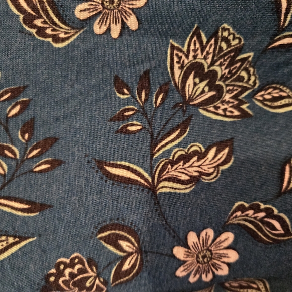 Lane Bryant Raglan Style Tee - Picture 4 of 4